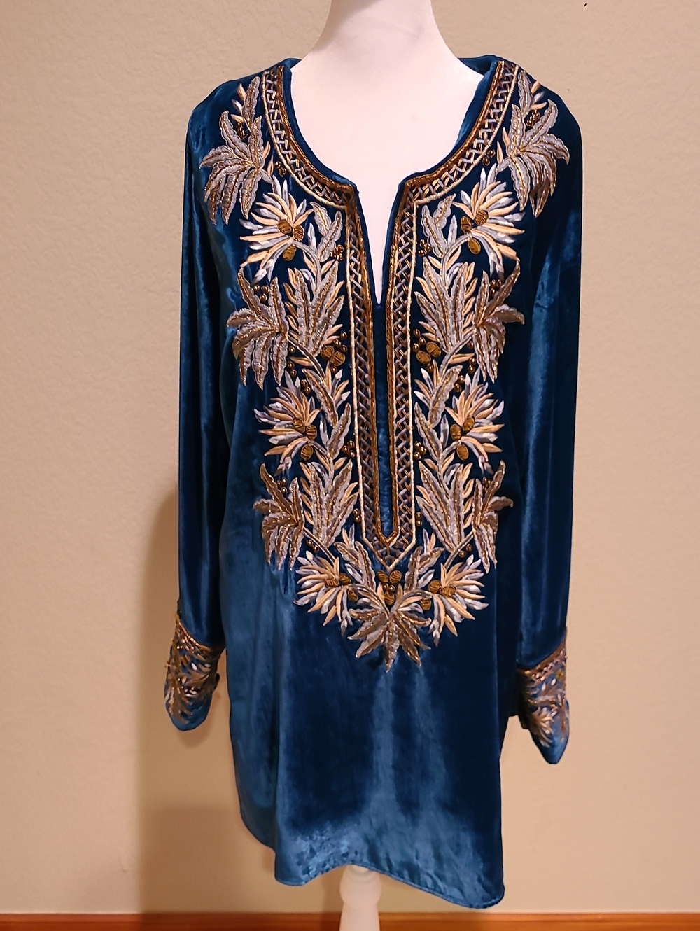 Soft Surroundings Embroidered Teal Velvet Tunic Top Size M